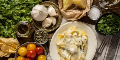 Fettuccine Alfredo and other Italian ingredients