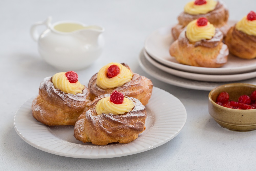 Zeppoli italian pastry